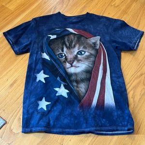 The Mountain 3-D T-shirt size medium tie dye kitten flag